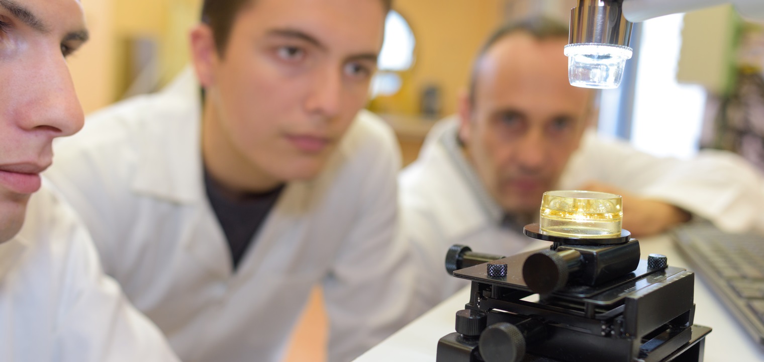 Physiker: Ausbildung & Beruf