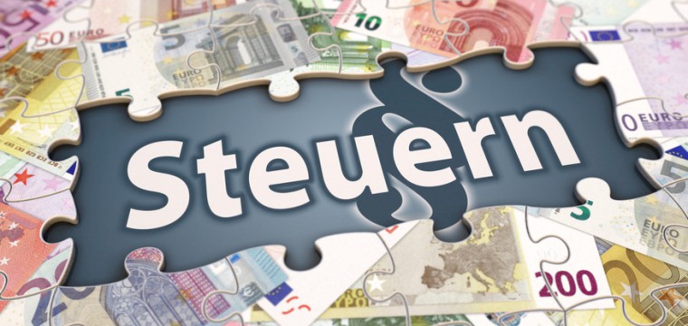 Ist Dein Gehalt höher als 9.408 € im Jahr musst Du die Lohnsteuer abführen